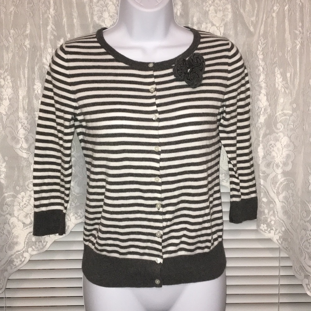 Old Navy XS Button Up Sweater